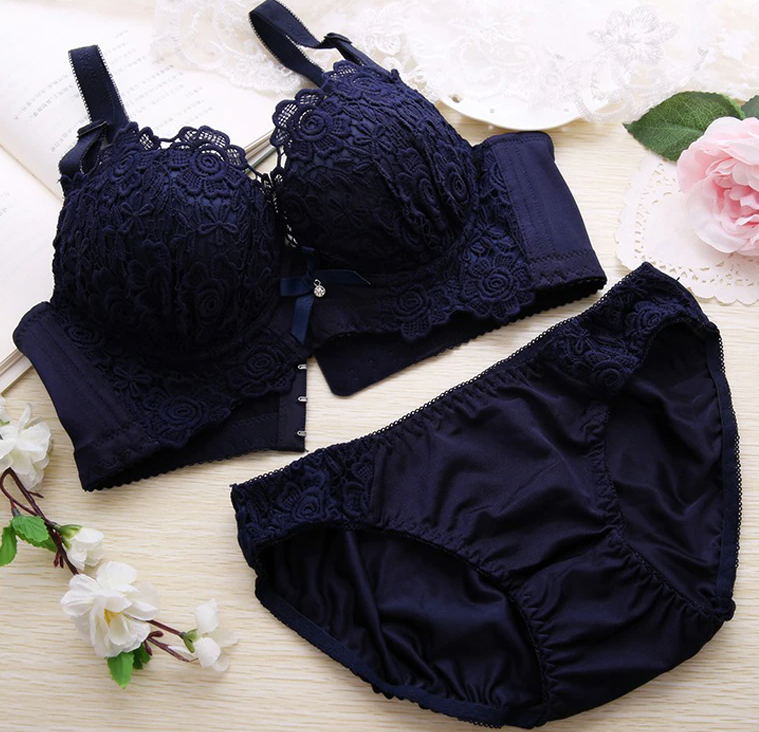 Lace  Deep V Gather Set