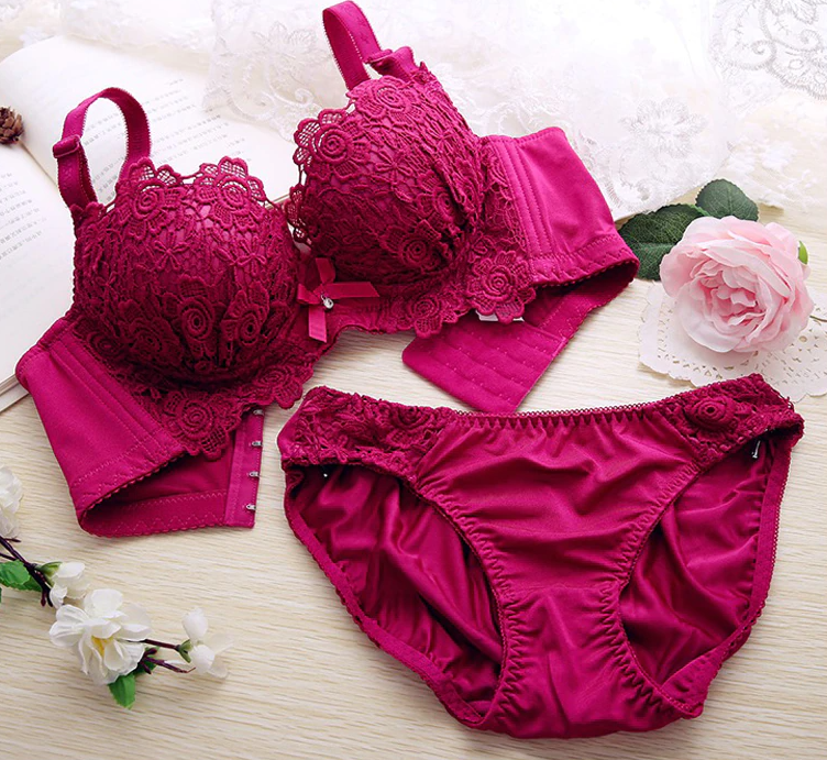 Lace  Deep V Gather Set